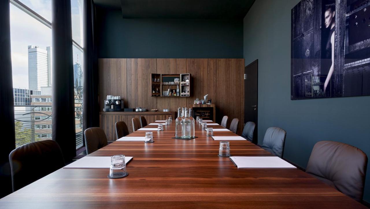 Roomers, Frankfurt, A Member Of Design Hotels Fráncfort del Meno Exterior foto Meeting room at the London offices