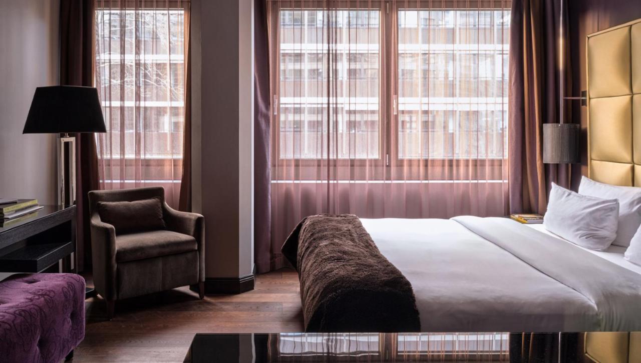 Roomers, Frankfurt, A Member Of Design Hotels Fráncfort del Meno Exterior foto A bedroom at the hotel