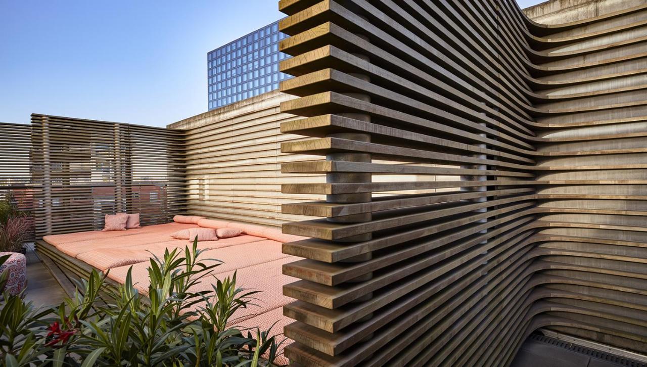 Roomers, Frankfurt, A Member Of Design Hotels Fráncfort del Meno Exterior foto The rooftop terrace